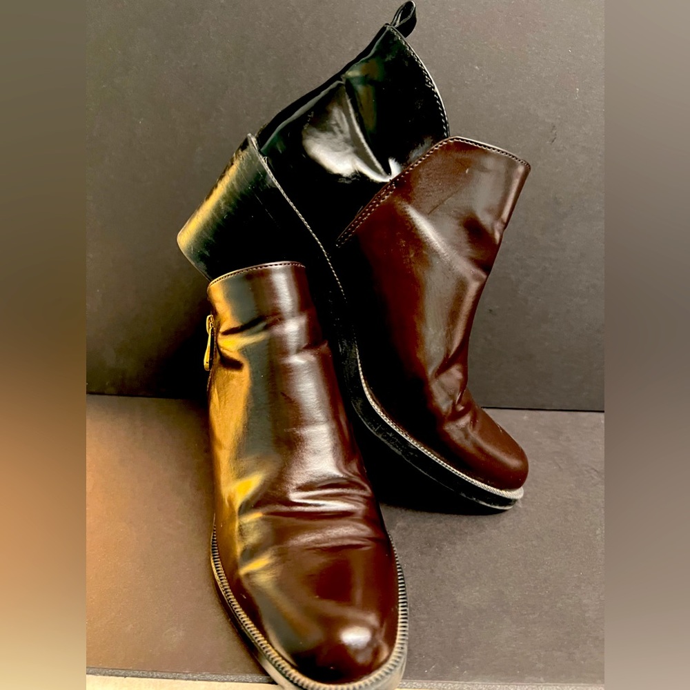 Zara Boots with gold zippers. 2 Tone Black & Expresso, classic beauty